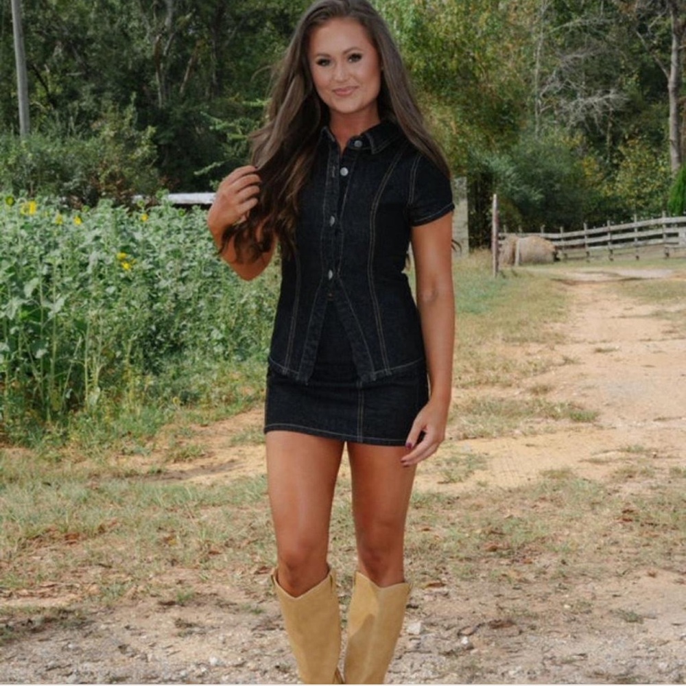 August black denim skirt set